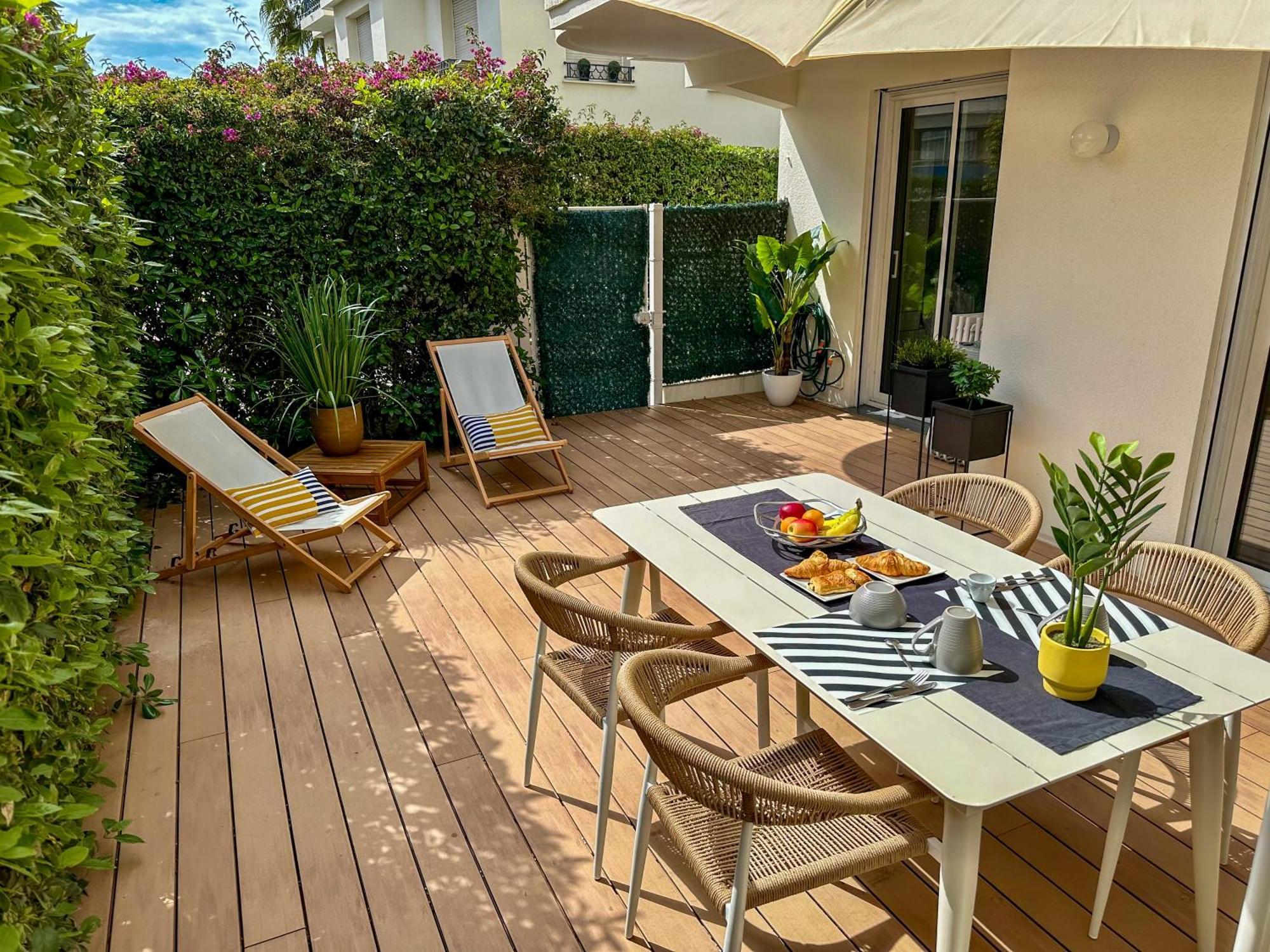 Place To Be - Terrasse Bord De Croisette